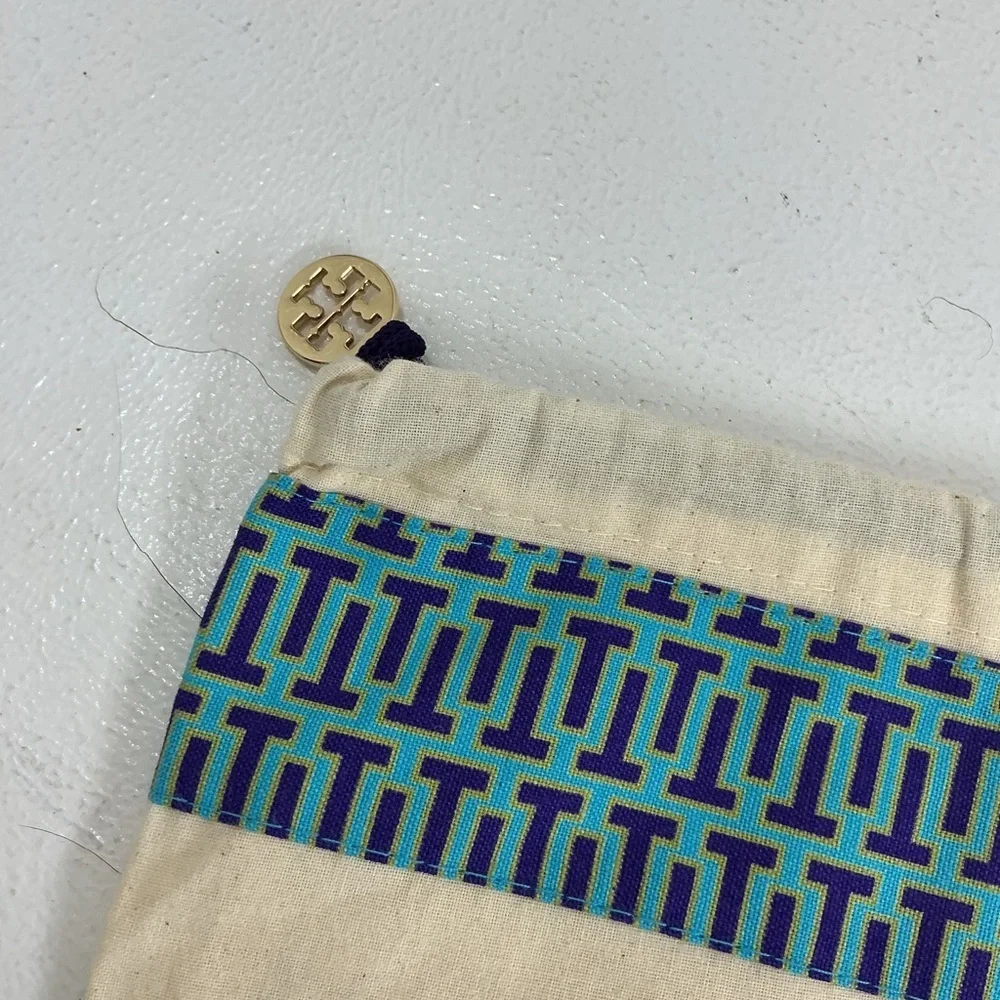 Tory Burch Cream bag cover with Blue Trim 22x22’